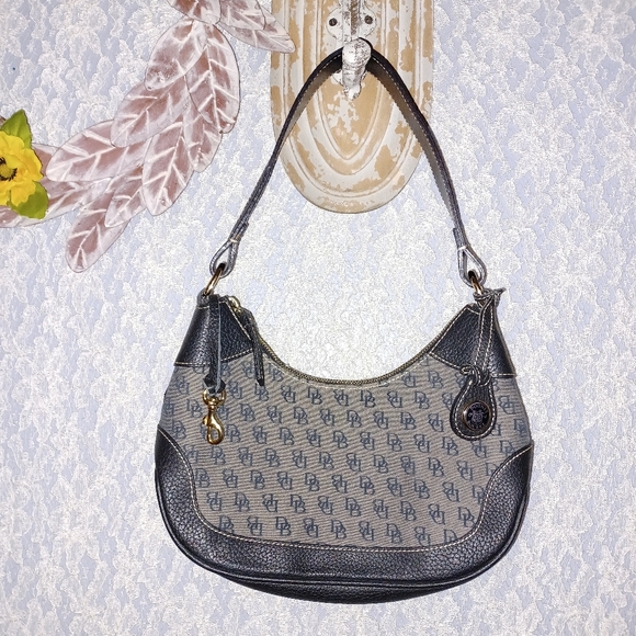 Dooney & Bourke H4 012724 Monogram Black/Gray small shoulder Bag - Picture 3 of 16